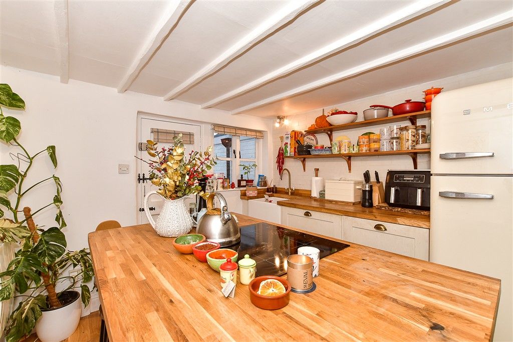 Property photo 2 of 18 Kitchen