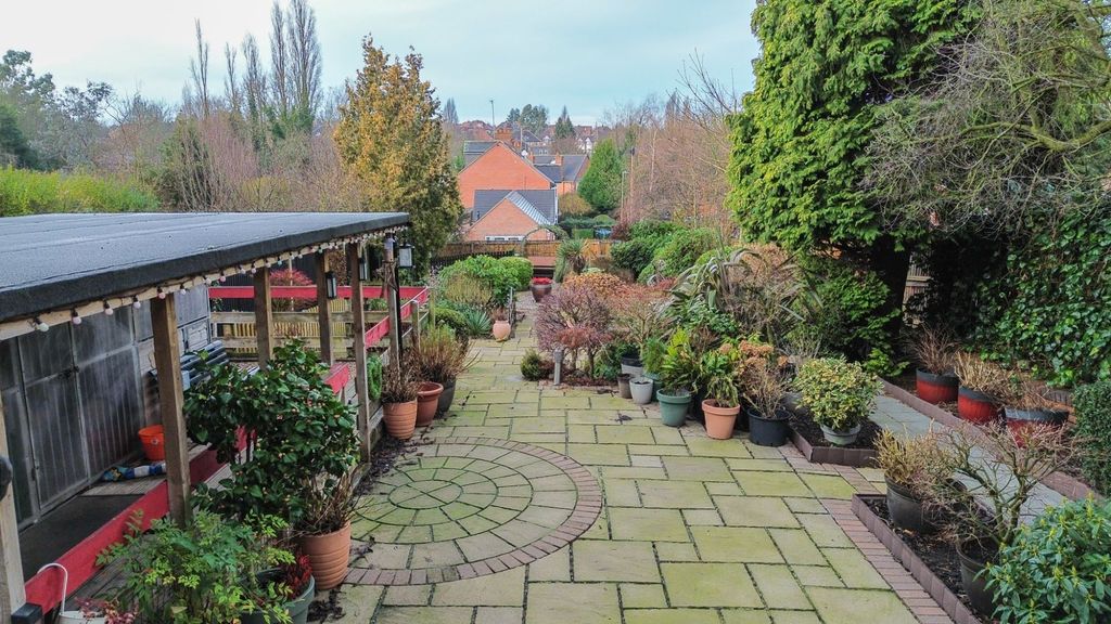 Property photo 3 of 23