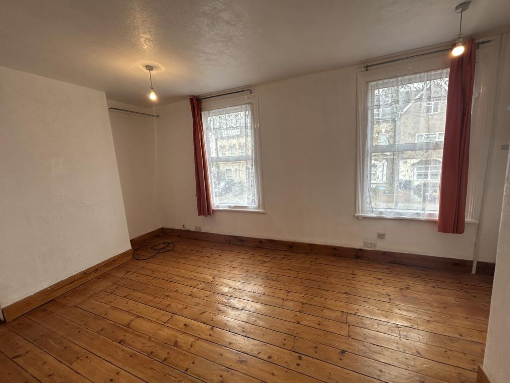 Property photo 2 of 8 Living Room