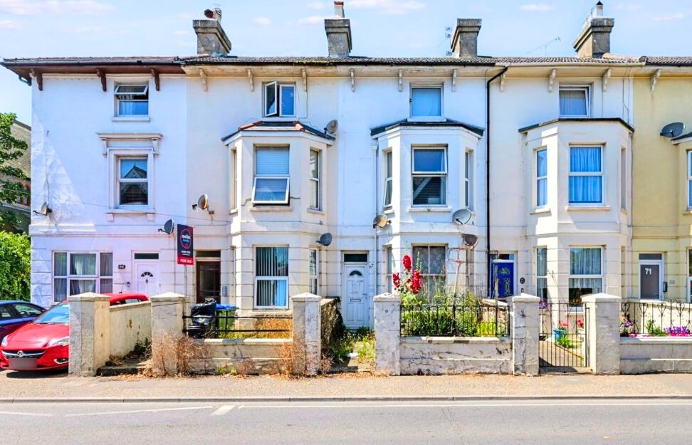 Property photo 1 of 11