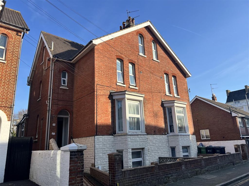 Property photo 1 of 9 Tempimagetoljkf.Jpg