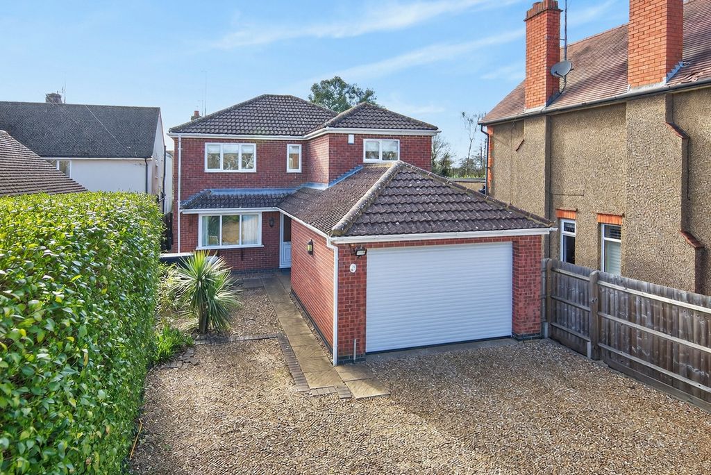 Property photo 1 of 40