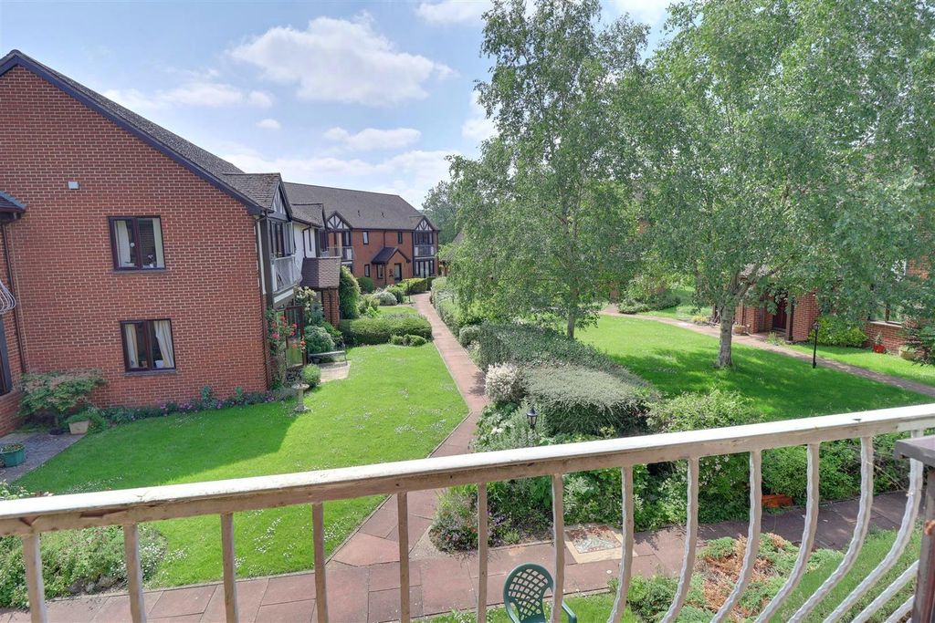 Property photo 2 of 11