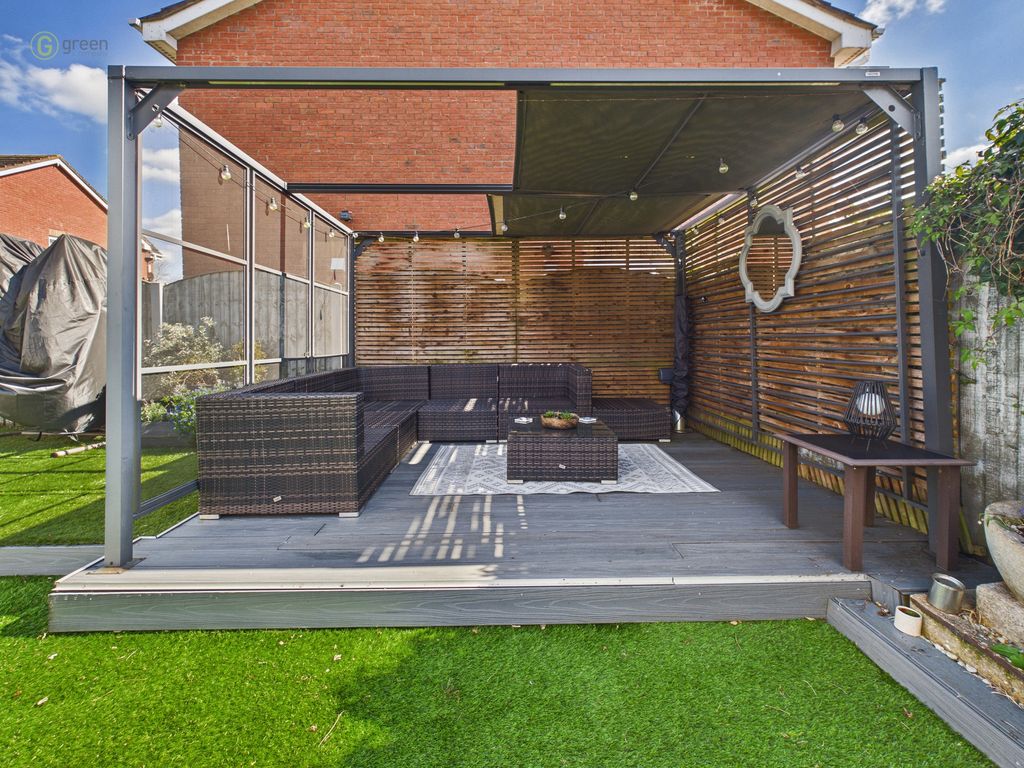 Property photo 2 of 21 071011d581644596B603A27655E3De24100Cam04425G0Pr0384Still033