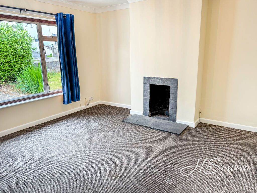 Property photo 3 of 9 Photo 7