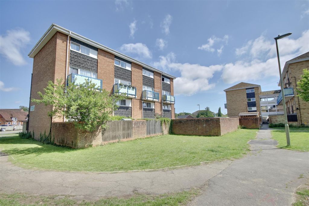 Property photo 1 of 12 Front