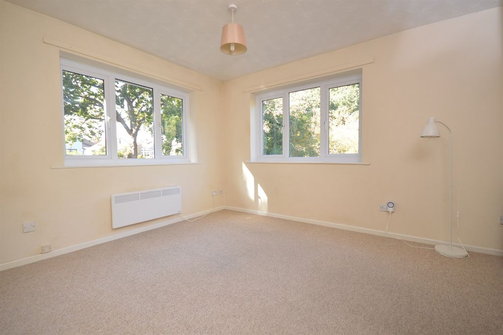 Property photo 2 of 6 Living Room
