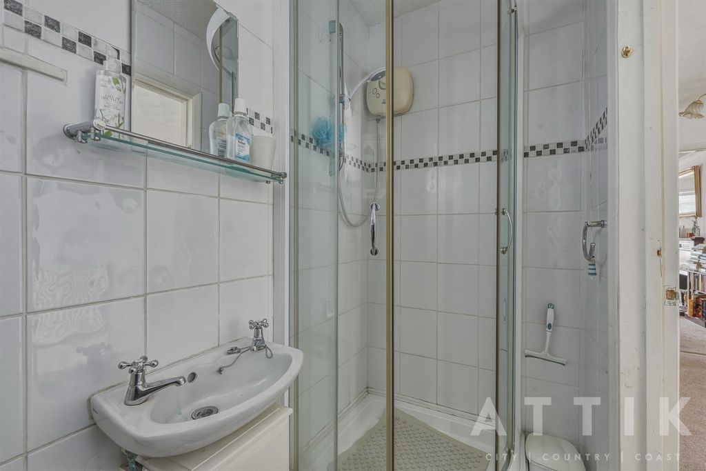 Additional image 11 of 3 bed detached bungalow for salePark Walk, Holton, Halesworth IP19