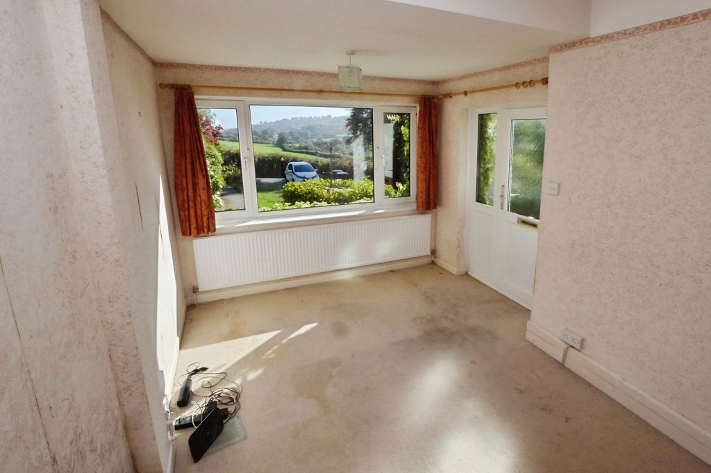 Property photo 3 of 17 3 - Pbox-Img.Jpg