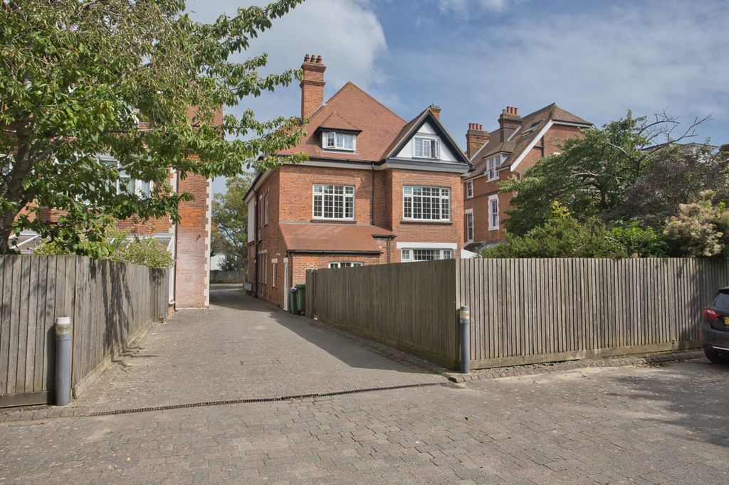 Property photo 1 of 12 Picture 1