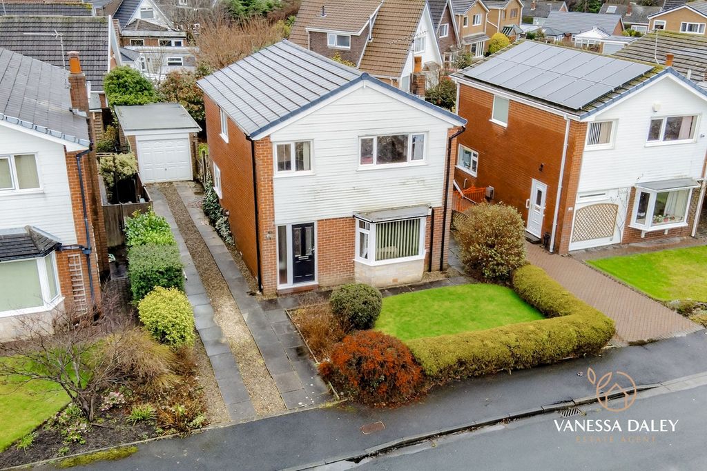 Property photo 1 of 33