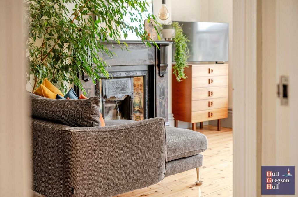 Property photo 3 of 38 1Bbfd56d-A295-4c62-B669-01Cb160A1Ab6.Jpg