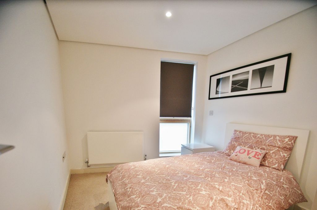 Property photo 3 of 8 Gallery