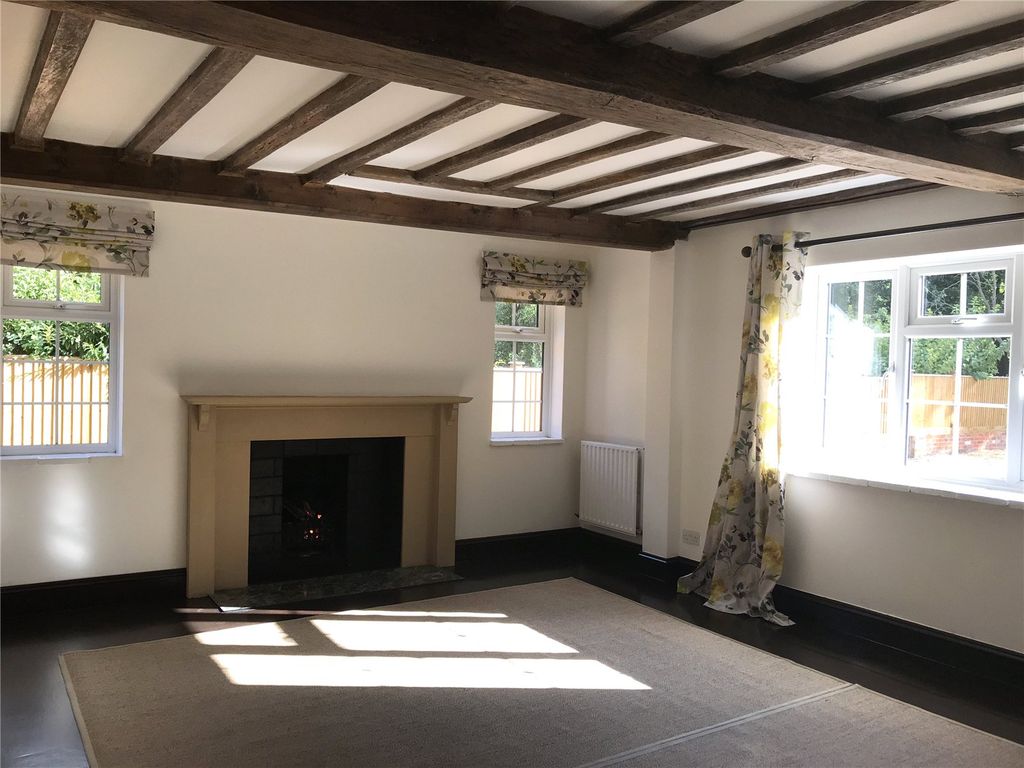 Property photo 3 of 9 Reception