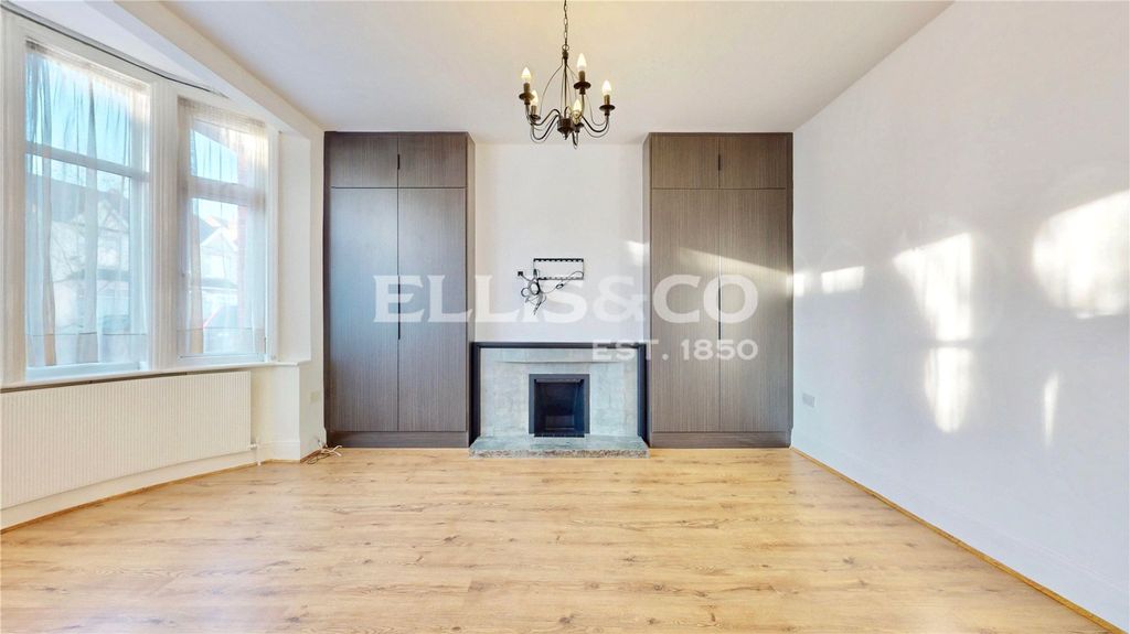 Property photo 2 of 14 Picture No. 16