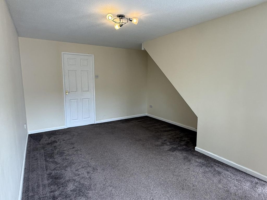 Property photo 3 of 8 Living Room