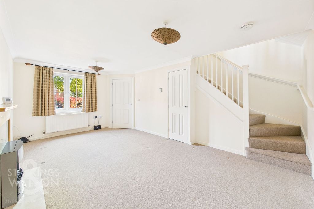 Property photo 2 of 22