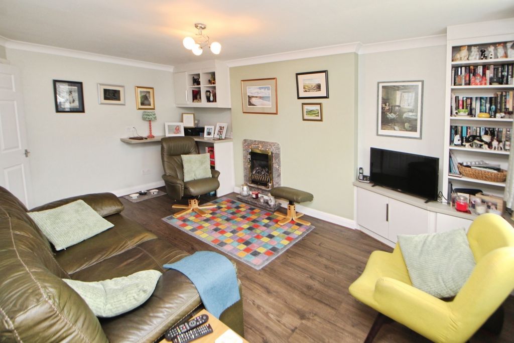 Property photo 3 of 10 Pbox-Img.Jpg