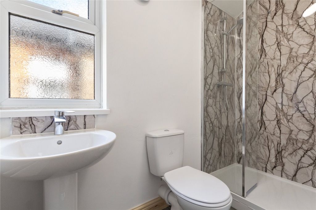 Property photo 3 of 11 Picture No. 12