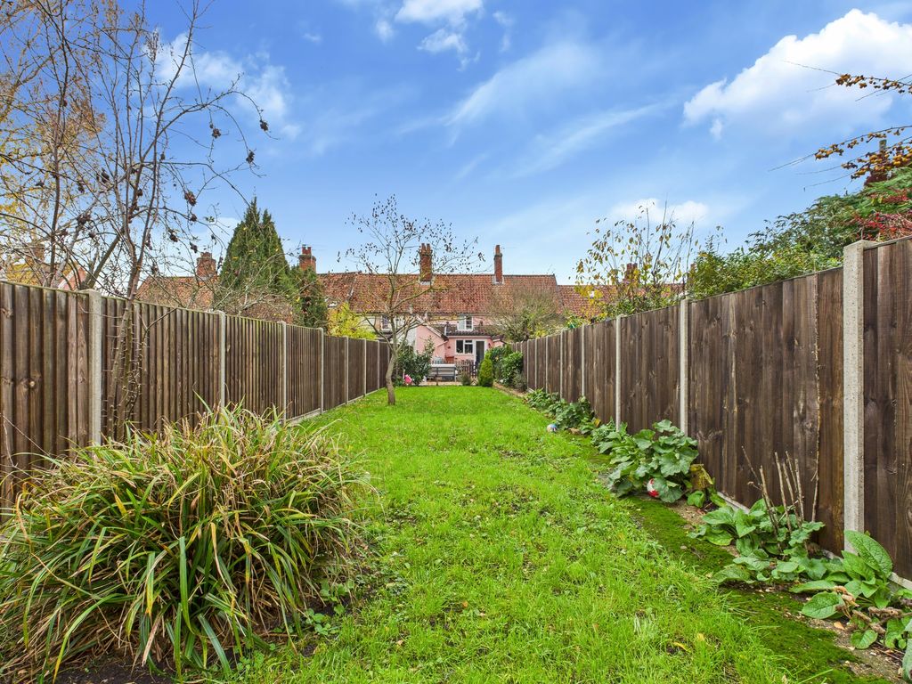 Property photo 2 of 14 Garden 3.Jpg