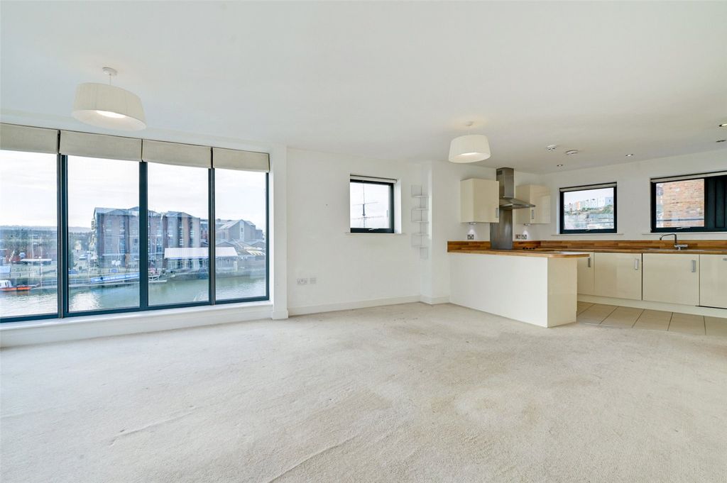 Property photo 2 of 9 Picture No. 08