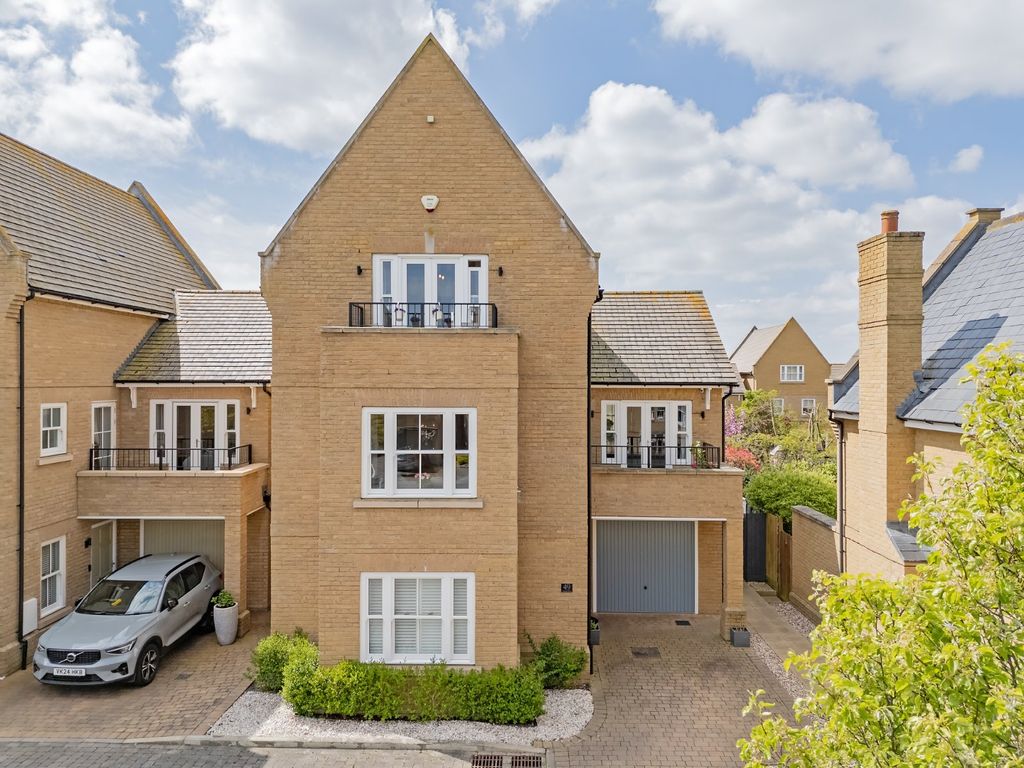 Property photo 2 of 59 Picture No. 67