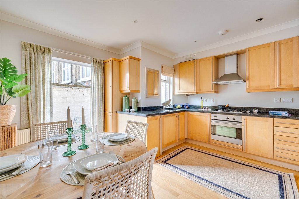 Property photo 2 of 13 Picture No. 35