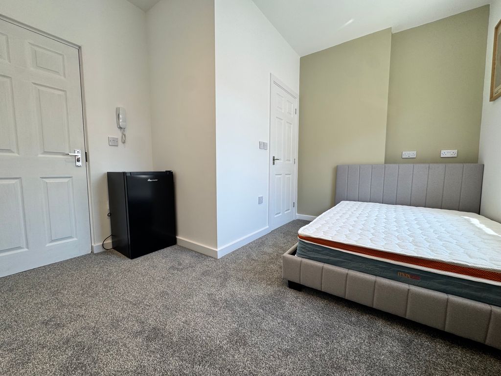 Property photo 2 of 13 Image
