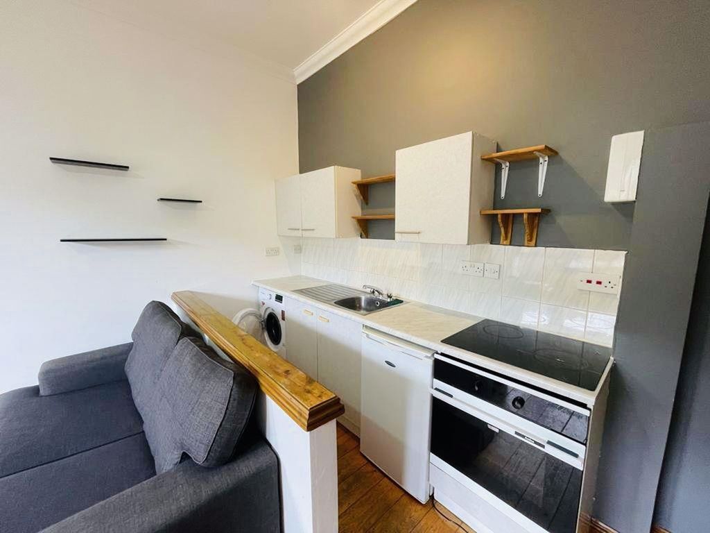 Property photo 3 of 8