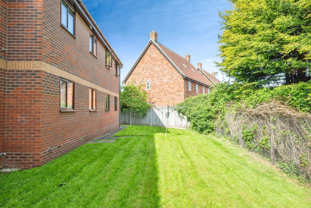 Property photo 3 of 17