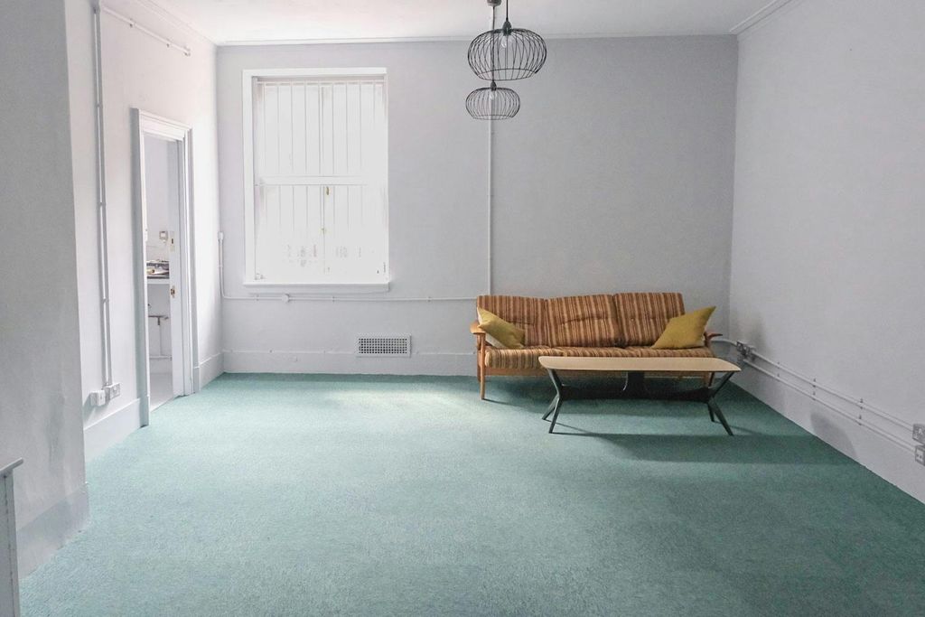 Property photo 3 of 12 Shoreditchtownhall380Oldstreethoxtonsecondfloorunit2Officestudiotoletec1V9Ltinternal1Dominionlondon.Jpg