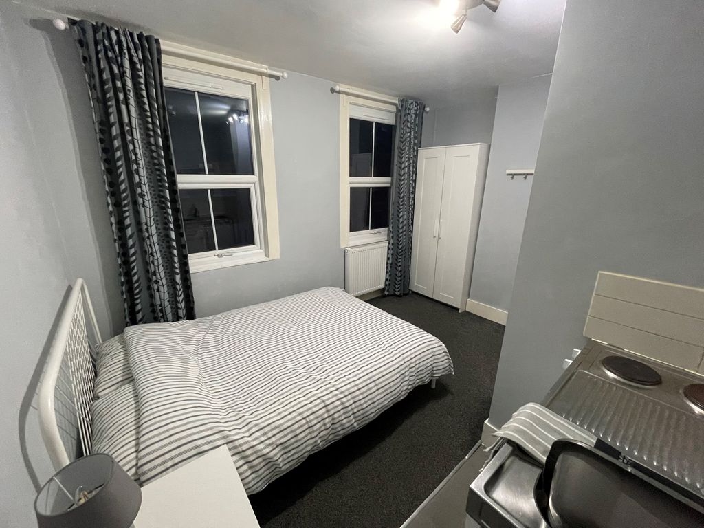 Property photo 2 of 4