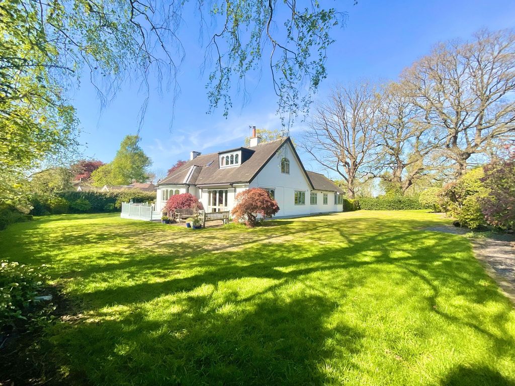 Property photo 2 of 32