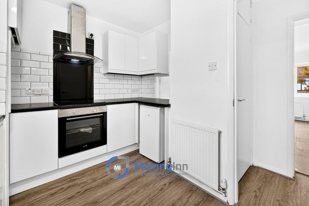Property photo 2 of 21 Kitchen