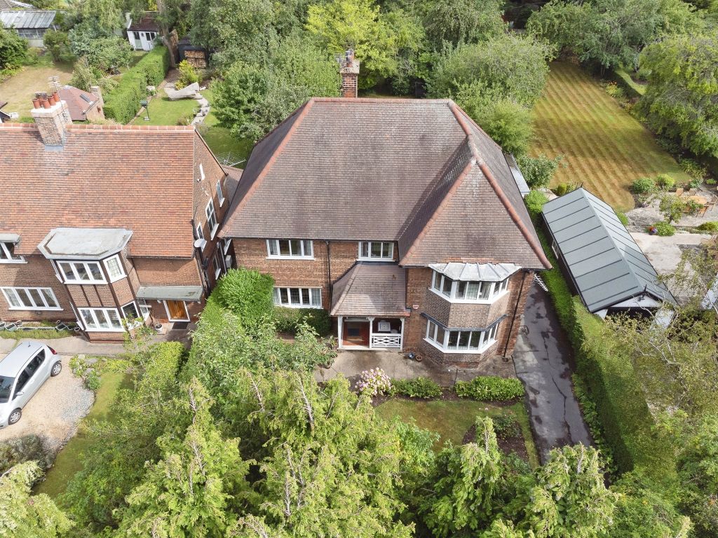 Property photo 2 of 21