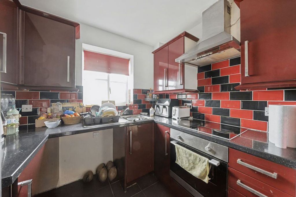 Property photo 3 of 12