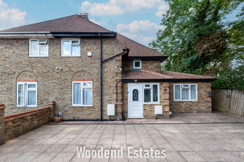 Property photo 3 of 35