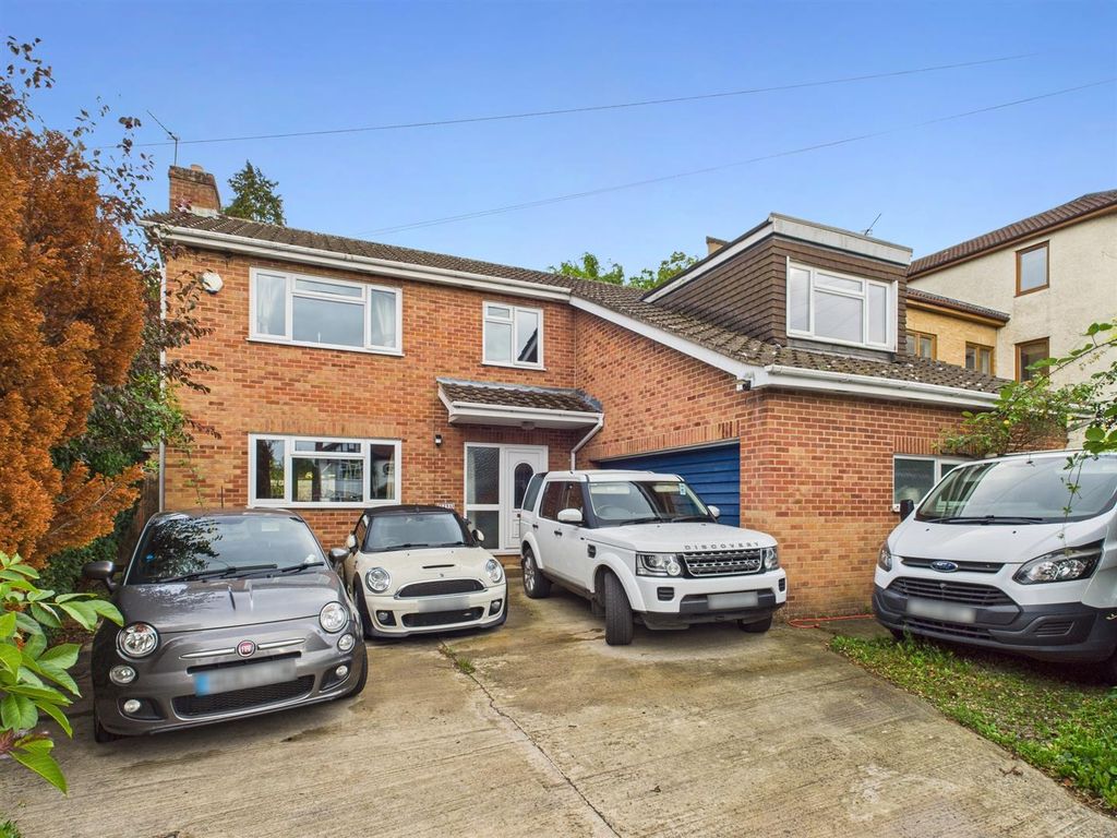 Property photo 1 of 18
