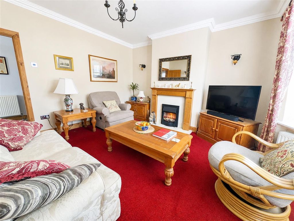 Property photo 3 of 19 42 Harcourt Road - Lounge 2.Jpg