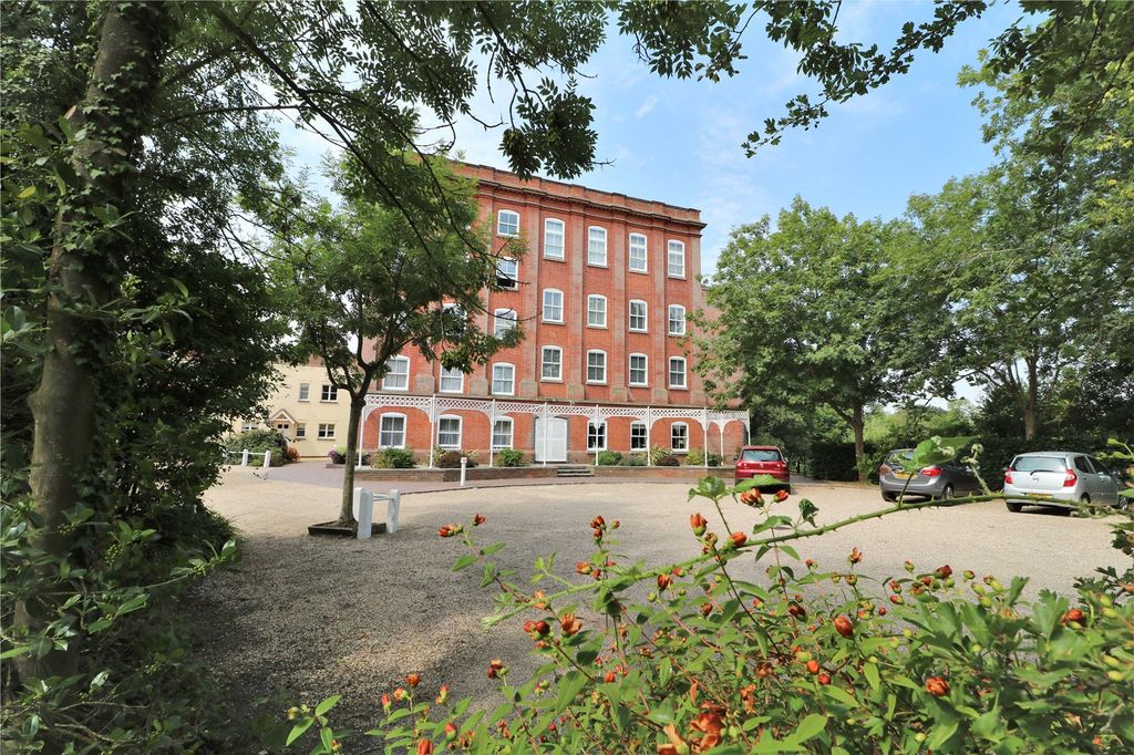 Property photo 1 of 11 Front Aspect