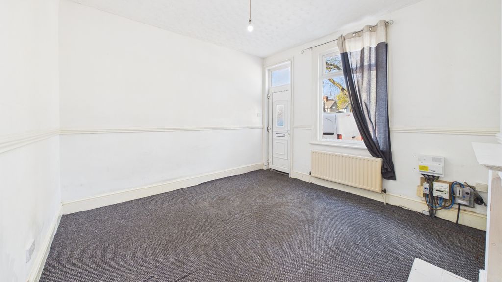 Property photo 2 of 23 4609815