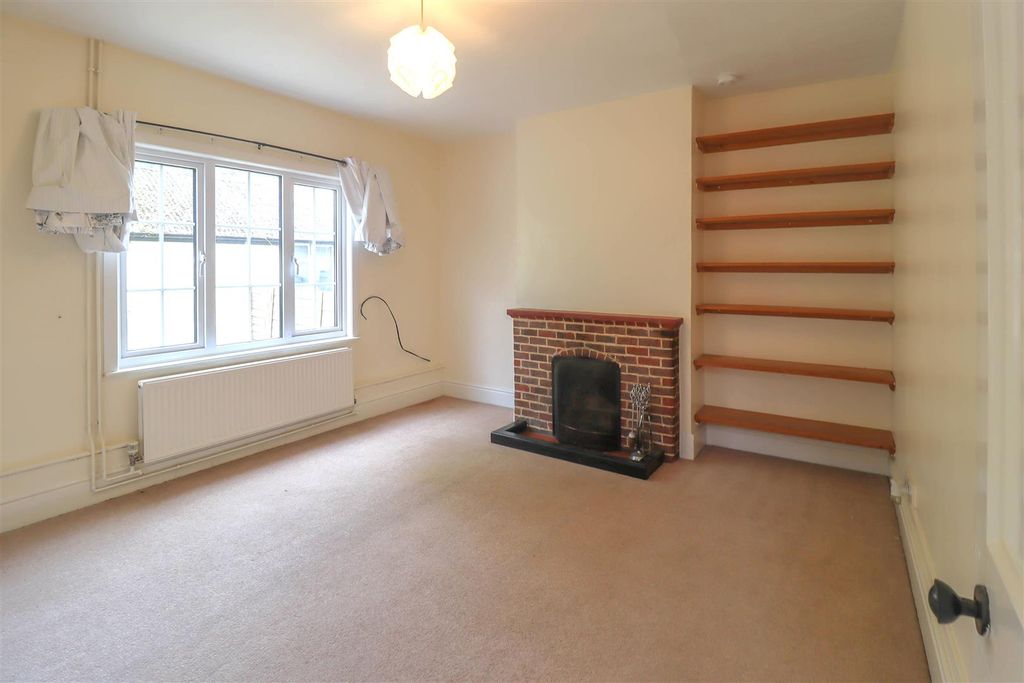 Property photo 3 of 12 Sitting Room.Jpg