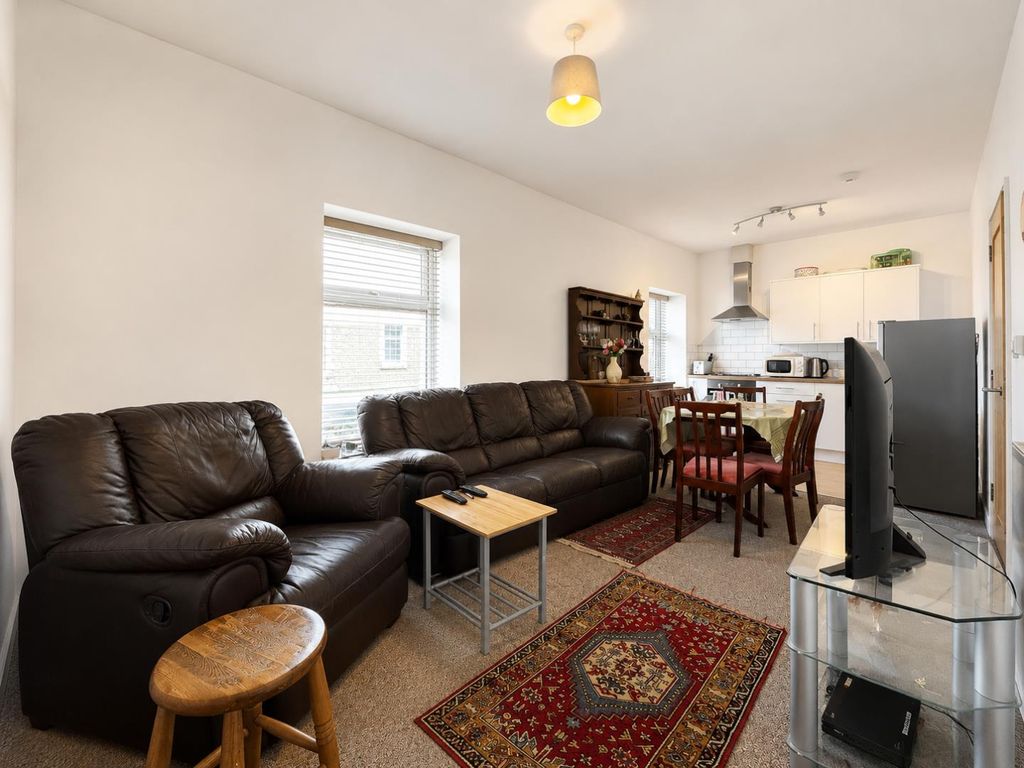 Property photo 2 of 5 9Db1CE82-Ec61-4D89-BA40-5685Ca72B779.Png