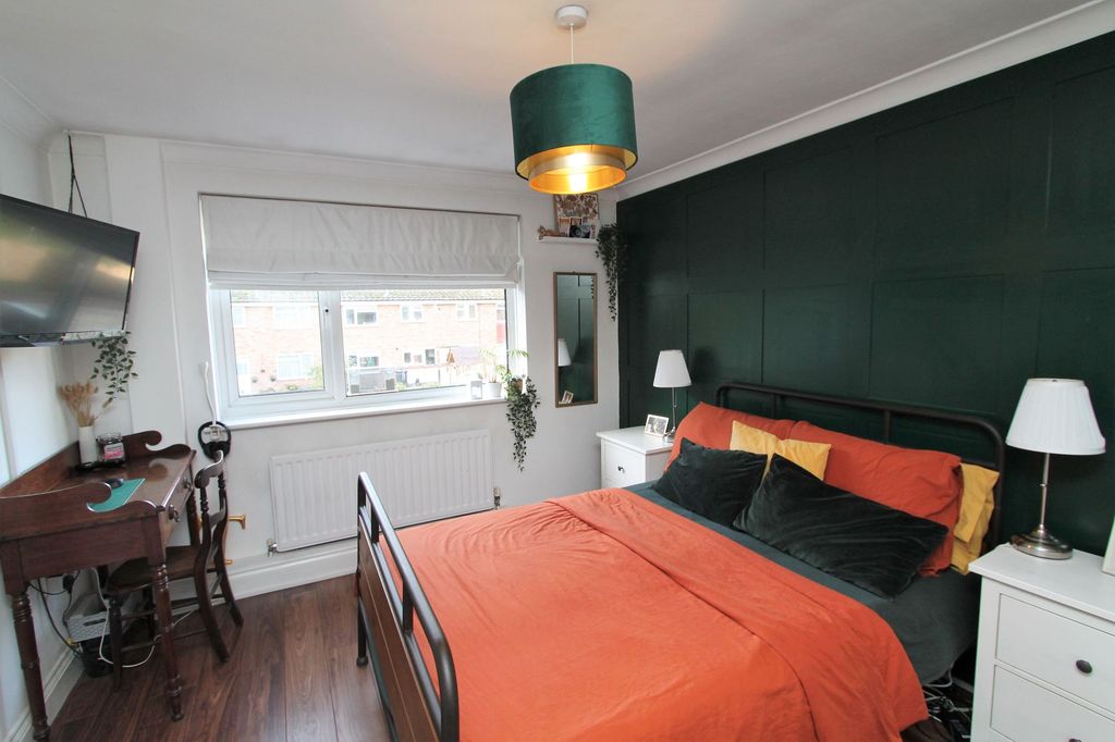 Property photo 3 of 12 Bedroom