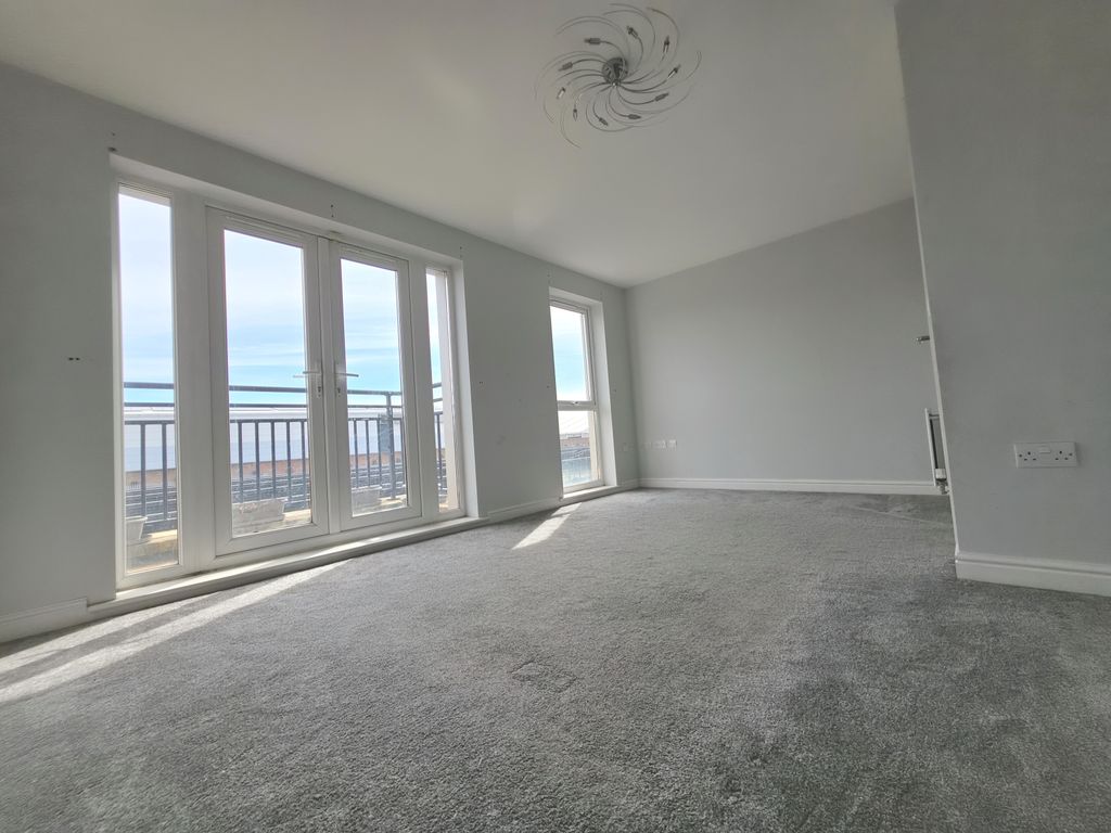 Property photo 2 of 34