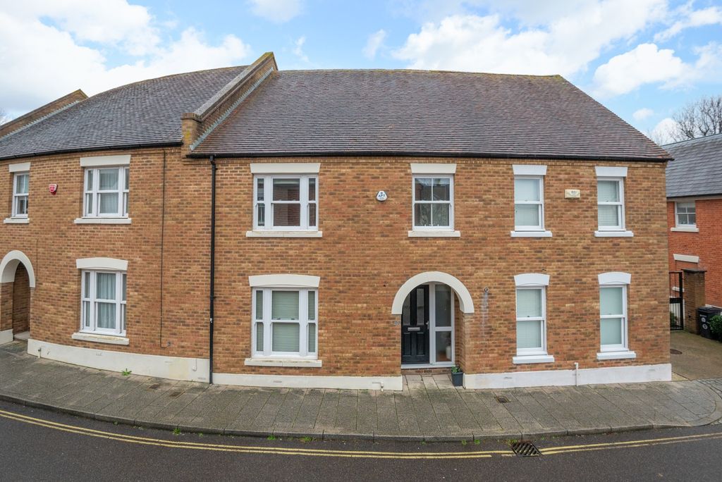 Property photo 1 of 17 4560362