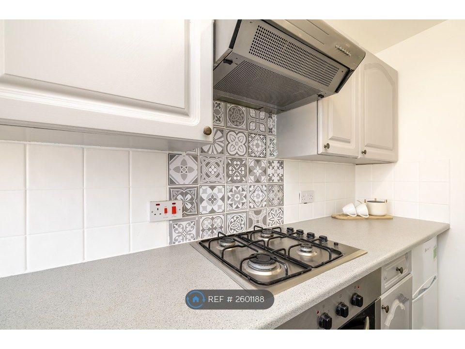 Property photo 3 of 15 Attractively Furnished