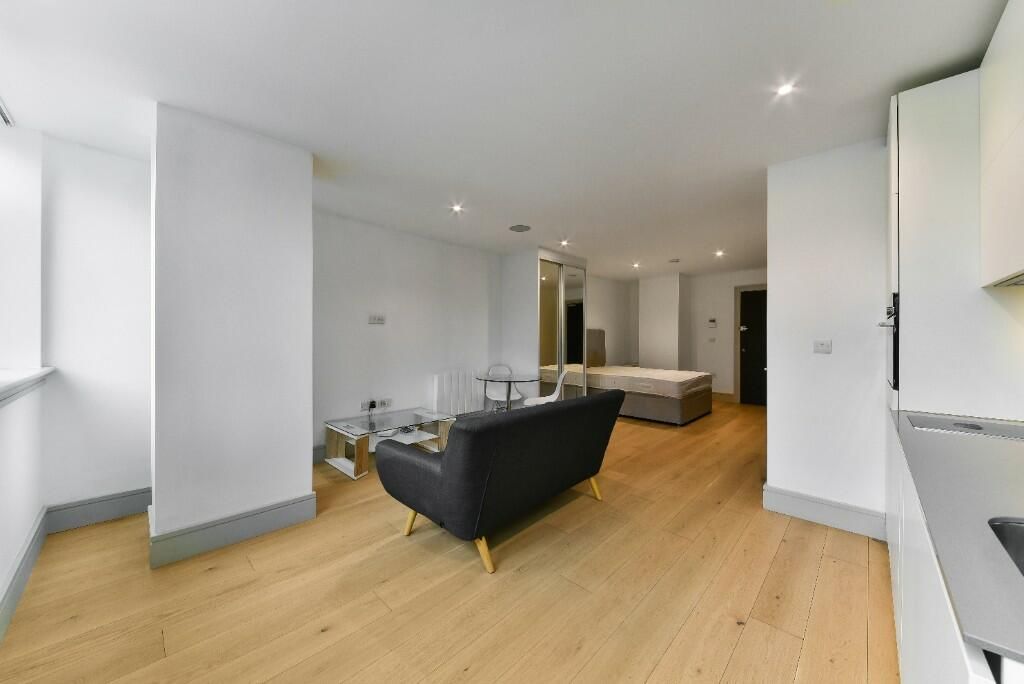 Property photo 2 of 6