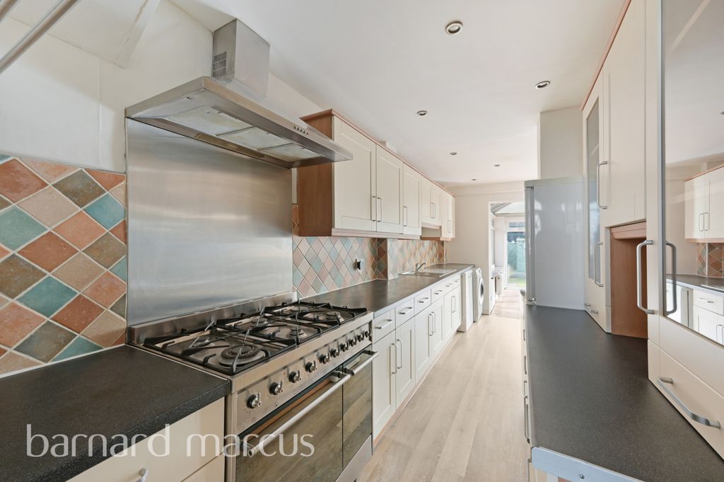 Property photo 2 of 13 Image