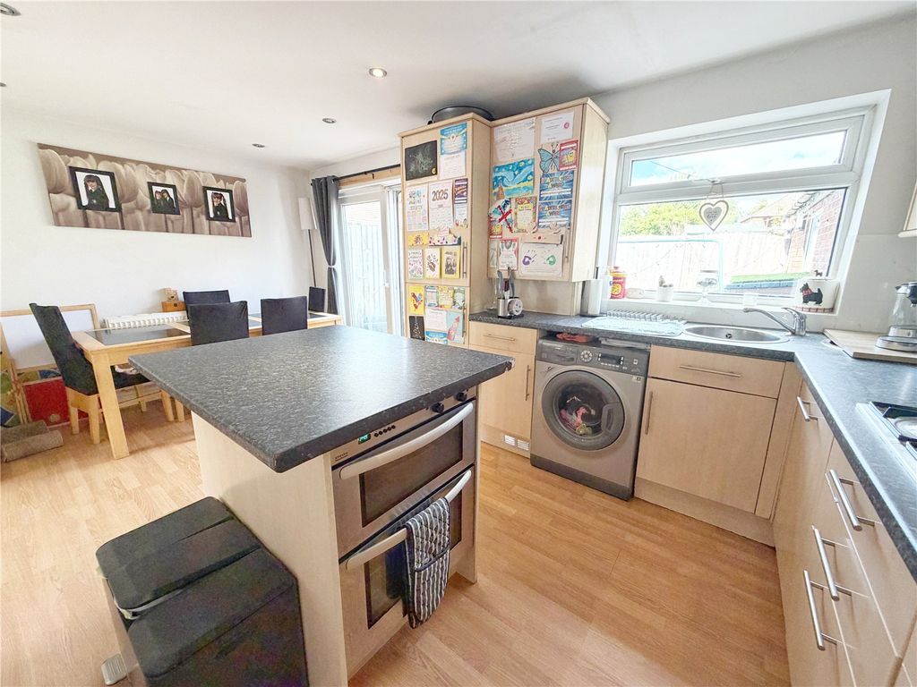 Property photo 3 of 20 Picture No. 06